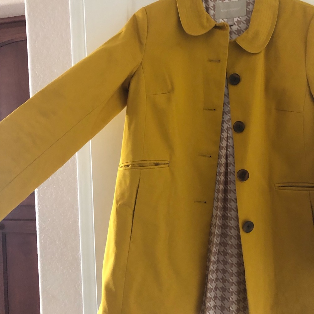 Small Banana Republic Vintage Style Yellow Trench
